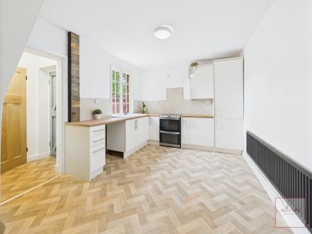 3 bedroom End of terrace house to let in Dorfold Street, Crewe, CW1