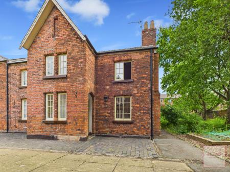 3 bedroom End of terrace house to let in Dorfold Street, Crewe, CW1