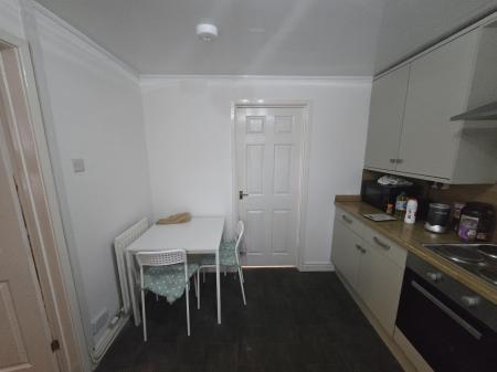 2 bedroom House share to let in Chaucer Avenue, Egremont, CA22