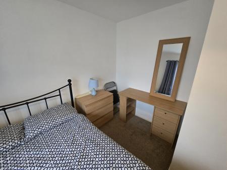 2 bedroom House share to let in Chaucer Avenue, Egremont, CA22