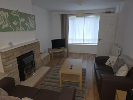 2 bedroom House share to let in Chaucer Avenue, Egremont, CA22