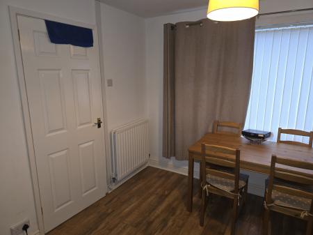 2 bedroom House share to let in Chaucer Avenue, Egremont, CA22