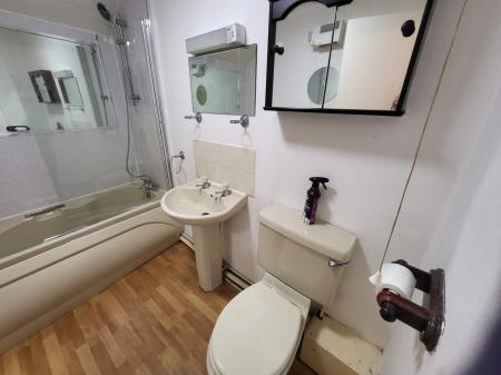 2 bedroom Flat to let in Lowther Street, Whitehaven, CA28