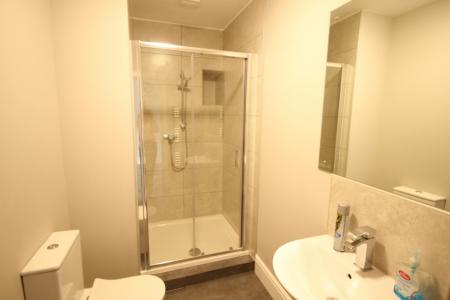 1 bedroom Flat to let in Market Place, Heanor, DE75