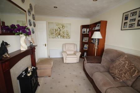 2 bedroom Bungalow for sale in Hunt Avenue, Heanor, DE75
