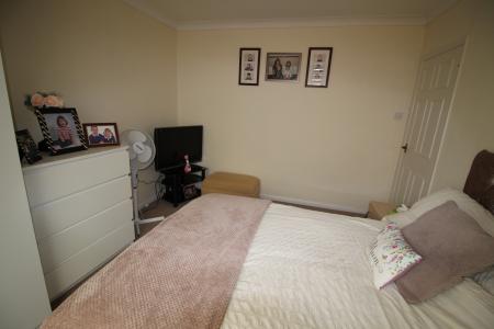 2 bedroom Bungalow for sale in Hunt Avenue, Heanor, DE75