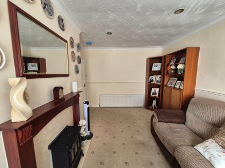 2 bedroom Bungalow for sale in Hunt Avenue, Heanor, DE75