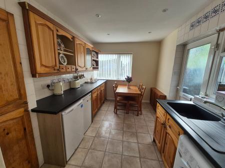 2 bedroom Bungalow for sale in Hunt Avenue, Heanor, DE75