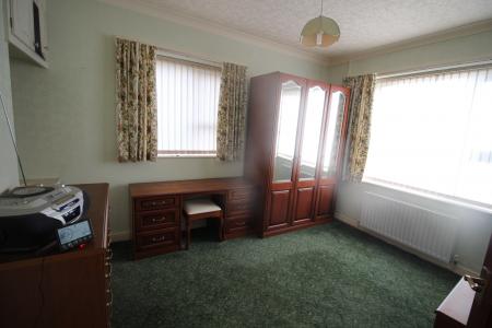 2 bedroom Bungalow for sale in Loscoe Grange, Loscoe, DE75