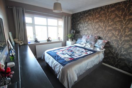 3 bedroom Detached house for sale in Saxton Avenue, Heanor, DE75