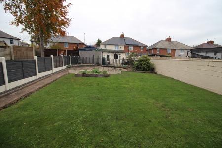 3 bedroom Semi-detached house for sale in Stainsby Avenue, Heanor, DE75