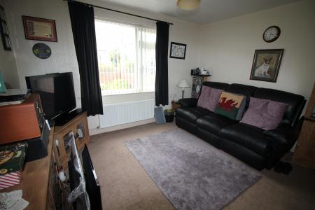 3 bedroom Semi-detached house for sale in Stainsby Avenue, Heanor, DE75