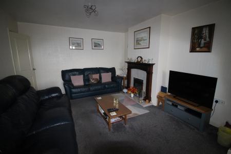 3 bedroom Semi-detached house for sale in Stainsby Avenue, Heanor, DE75