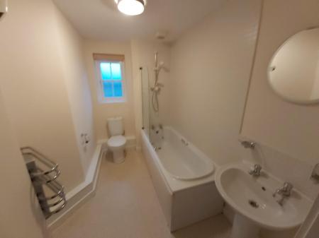 2 bedroom Flat to let in Hendeley Court, Burton Upon Trent, DE14