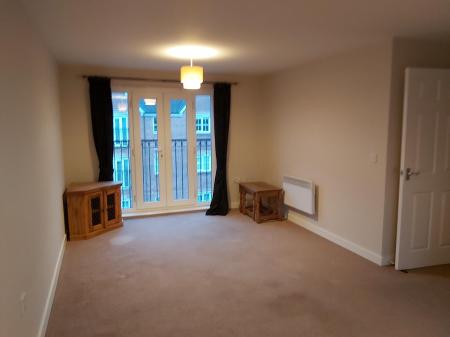 2 bedroom Flat to let in Hendeley Court, Burton Upon Trent, DE14