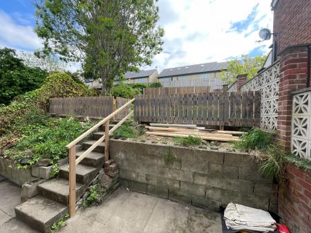 3 bedroom End of terrace house to let in Starthe Bank, Heanor, DE75