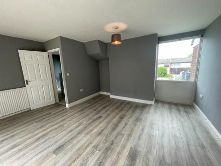 3 bedroom End of terrace house to let in Starthe Bank, Heanor, DE75