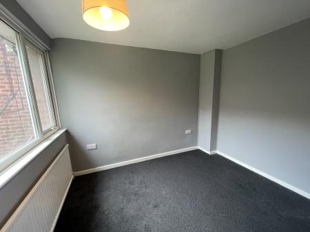 3 bedroom End of terrace house to let in Starthe Bank, Heanor, DE75