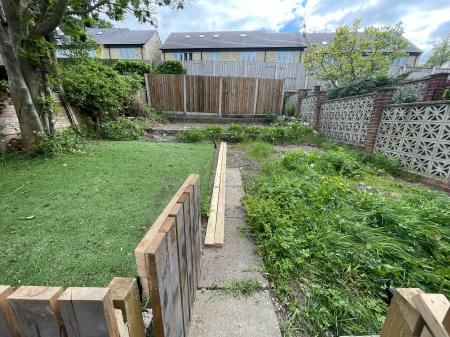 3 bedroom End of terrace house to let in Starthe Bank, Heanor, DE75