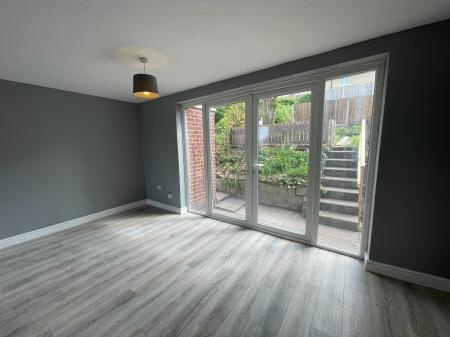 3 bedroom End of terrace house to let in Starthe Bank, Heanor, DE75