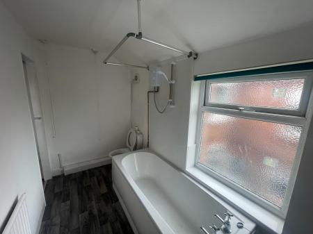 1 bedroom Flat to let in Ray Street, Heanor, DE75