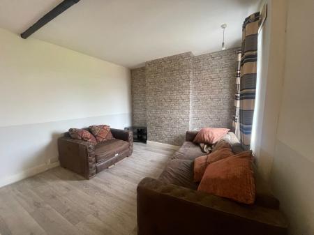 1 bedroom Flat to let in Ray Street, Heanor, DE75