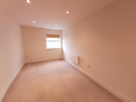 1 bedroom Flat to let in Peckerdale Gardens, Derby, DE21