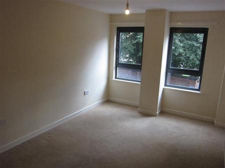 2 bedroom Flat to let in Carrington Street, Derby, DE1