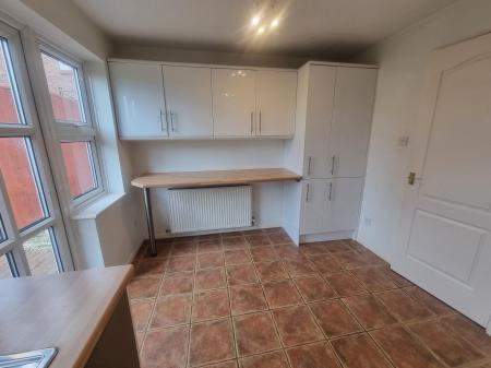 2 bedroom Semi-detached house to let in Mason Road, Shipley View, Ilkeston, DE7