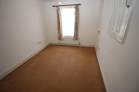 2 bedroom Semi-detached house for sale in St Neots Road, Sandy, SG19
