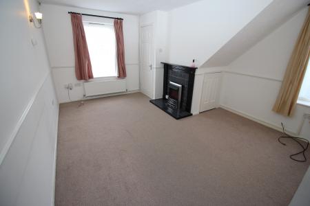 2 bedroom Semi-detached house for sale in St Neots Road, Sandy, SG19