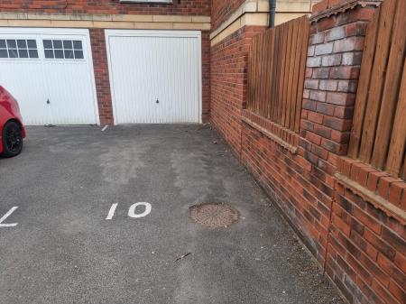 2 bedroom Flat for sale in Evershed Way, Burton Upon Trent, DE14