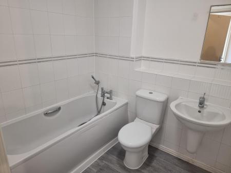 2 bedroom Flat for sale in Evershed Way, Burton Upon Trent, DE14
