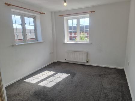 2 bedroom Flat for sale in Evershed Way, Burton Upon Trent, DE14