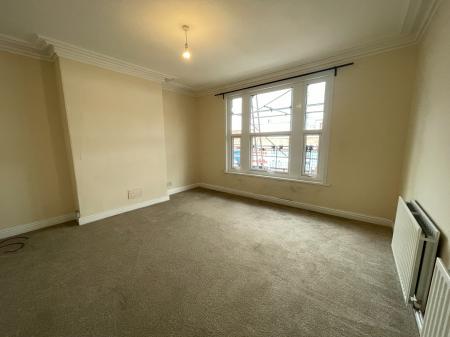 2 bedroom Flat to let in Market Street, Heanor, DE75