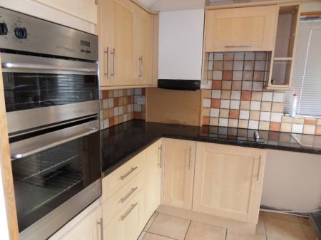 3 bedroom Semi-detached house to let in Ilford Close, Shipley View, Ilkeston, DE7