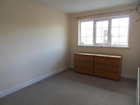 3 bedroom Semi-detached house to let in Ilford Close, Shipley View, Ilkeston, DE7