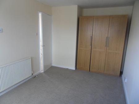 3 bedroom Semi-detached house to let in Ilford Close, Shipley View, Ilkeston, DE7