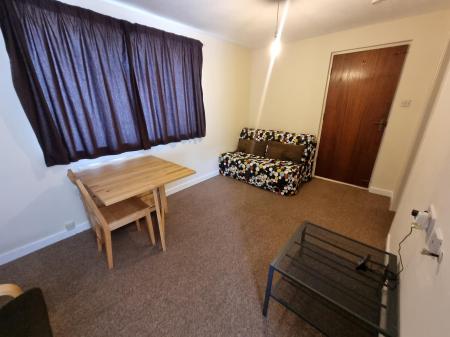 1 bedroom Studio flat to let in Mondello Drive, Alvaston, Derby, DE24