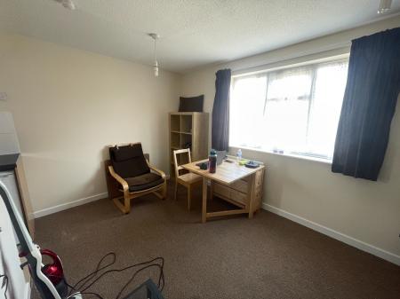 1 bedroom Studio flat to let in Mondello Drive, Alvaston, Derby, DE24