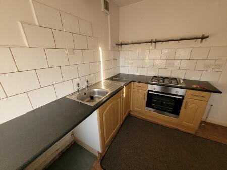 2 bedroom Flat to let in Valley Drive, Newthorpe, NG16