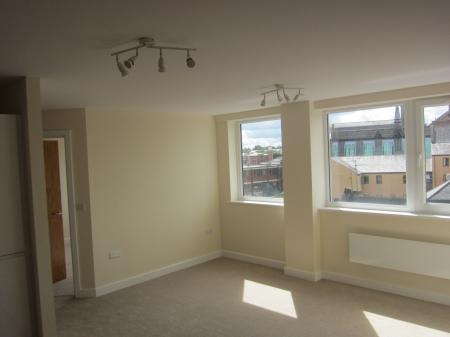 2 bedroom Flat to let in Gower Street, Derby, DE1