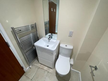 2 bedroom Flat to let in Caesar Street, Chester Green, Derby, DE1