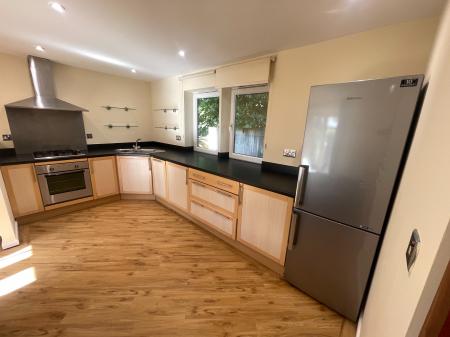 2 bedroom Flat to let in Caesar Street, Chester Green, Derby, DE1