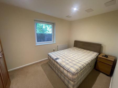2 bedroom Flat to let in Caesar Street, Chester Green, Derby, DE1