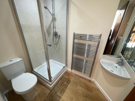 2 bedroom Flat to let in Caesar Street, Chester Green, Derby, DE1