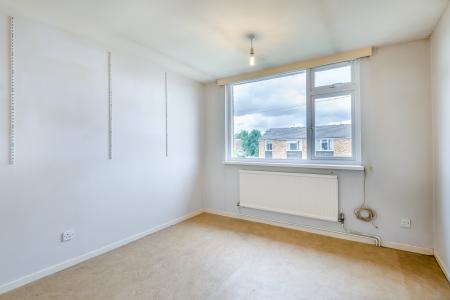 4 bedroom Semi-detached house for sale in Elm Tree Gardens, Devizes, SN10