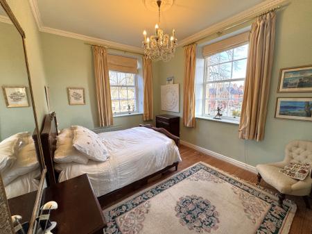 2 bedroom Terraced House for sale in Thomas Wyatt Road, Devizes, SN10