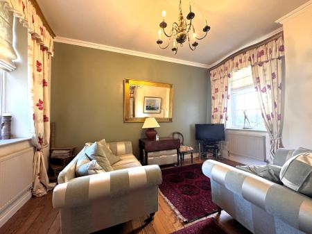 2 bedroom Terraced House for sale in Thomas Wyatt Road, Devizes, SN10