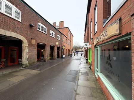 1 bedroom Flat to let in Snuff Street, Devizes, SN10